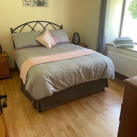 Castlegregory-Seaside 2 Bedroomed Cottage ภายนอก รูปภาพ