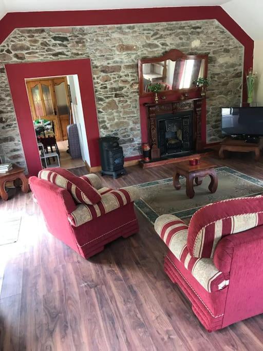 Castlegregory-Seaside 2 Bedroomed Cottage ภายนอก รูปภาพ