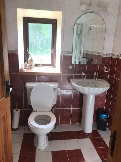 Castlegregory-Seaside 2 Bedroomed Cottage ภายนอก รูปภาพ